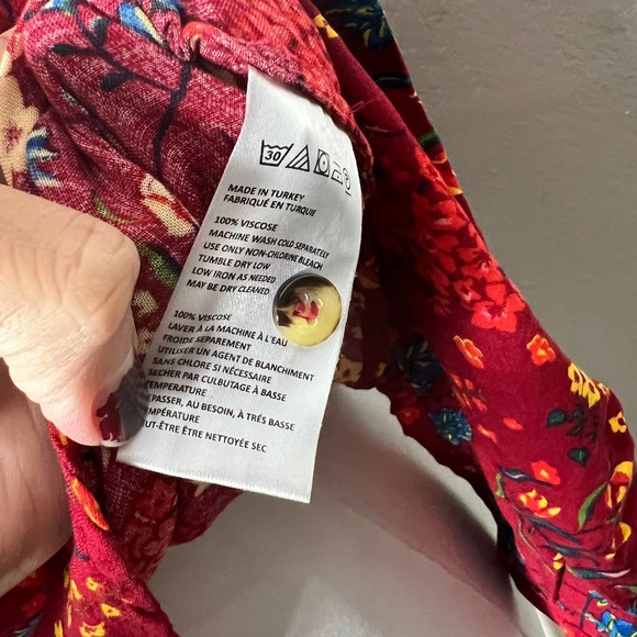 Anthropologie Maeve Blouse Top Colorful Floral XS Red V-Neck Bib Front Pleated - Picture 7 of 7